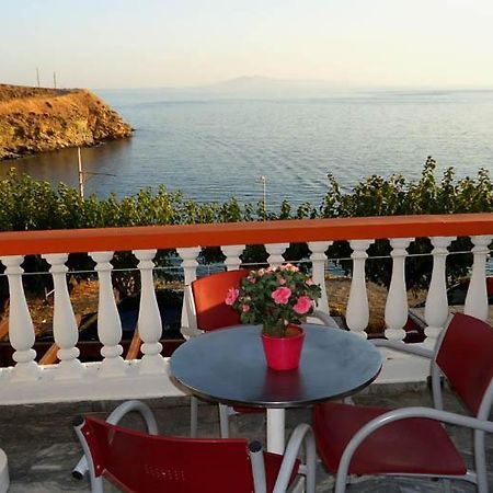 Villa Bonatsa Andros Home Batsíon Eksteriør bilde