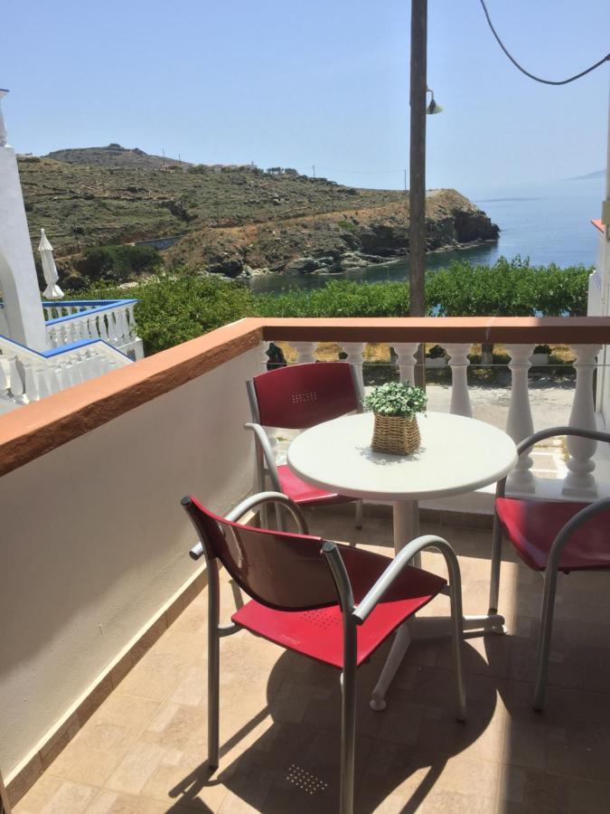 Villa Bonatsa Andros Home Batsíon Eksteriør bilde