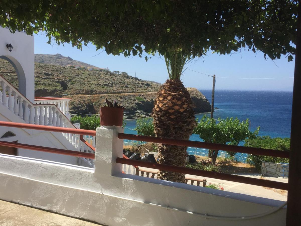 Villa Bonatsa Andros Home Batsíon Eksteriør bilde