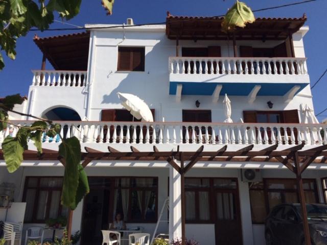 Villa Bonatsa Andros Home Batsíon Eksteriør bilde